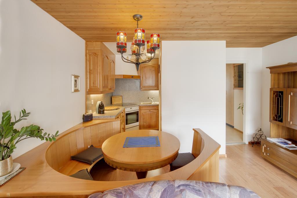 Holiday Home Matterhorn Viktoria Zermatt Ruang foto